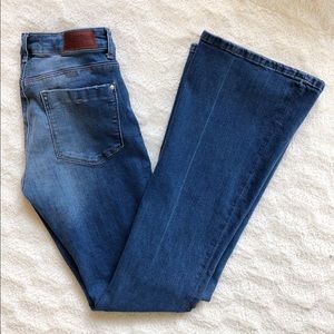 Zara | High Rise Flare Leg Jeans Medium Wash